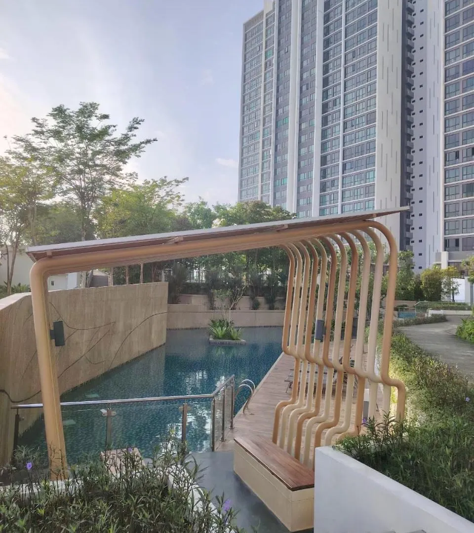 Greenfield Residence With Amazing Pool View And High-Speed Wi-Fi Petaling Jaya 0*,  Malaysia