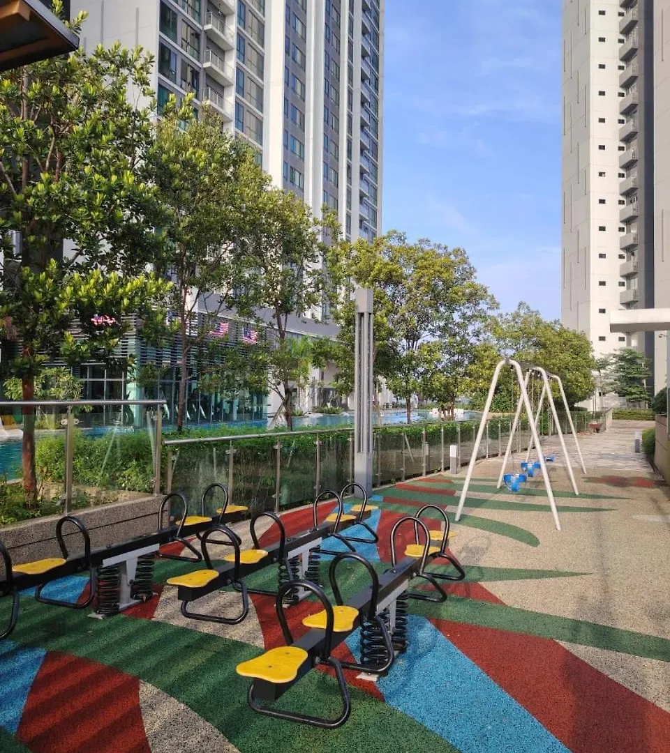 Apartment Greenfield Residence With Amazing Pool View And High-Speed Wi-Fi Petaling Jaya