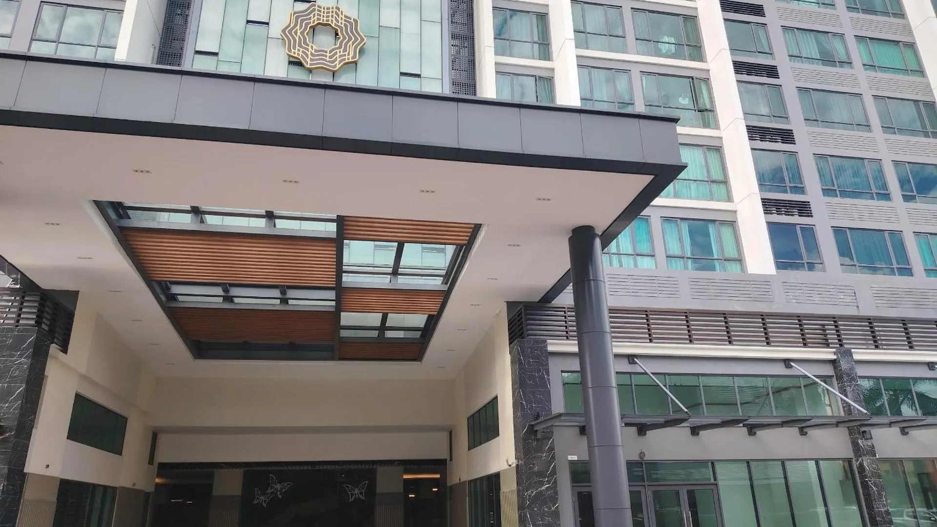 Greenfield Residence With Amazing Pool View And High-Speed Wi-Fi Petaling Jaya