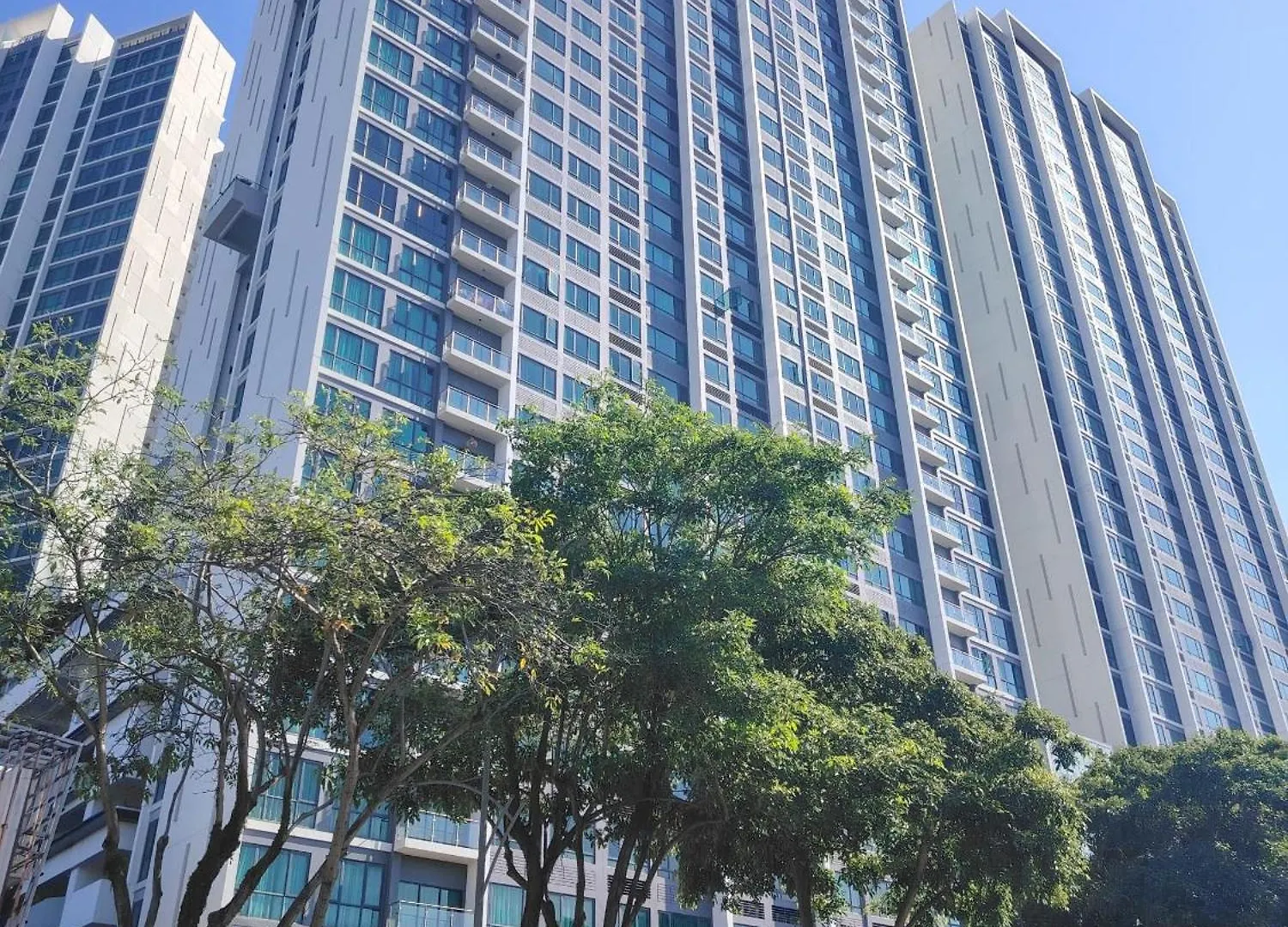 Greenfield Residence With Amazing Pool View And High-Speed Wi-Fi Petaling Jaya 0*,  Malaysia