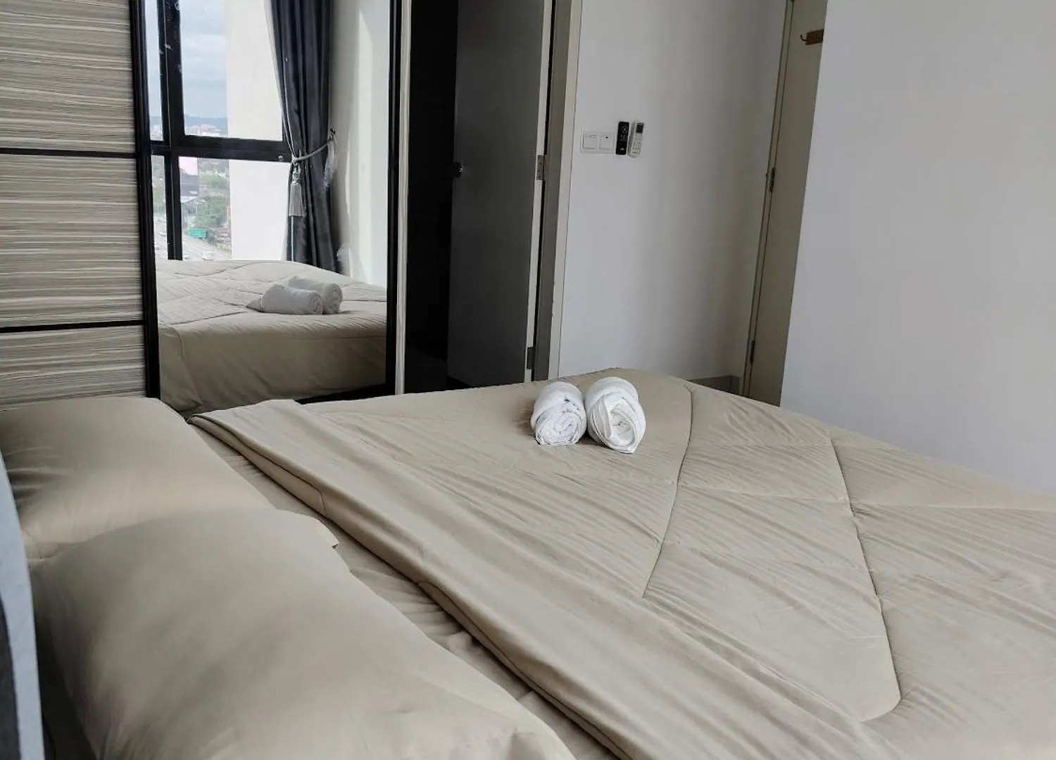 Greenfield Residence With Amazing Pool View And High-Speed Wi-Fi Petaling Jaya Apartment
