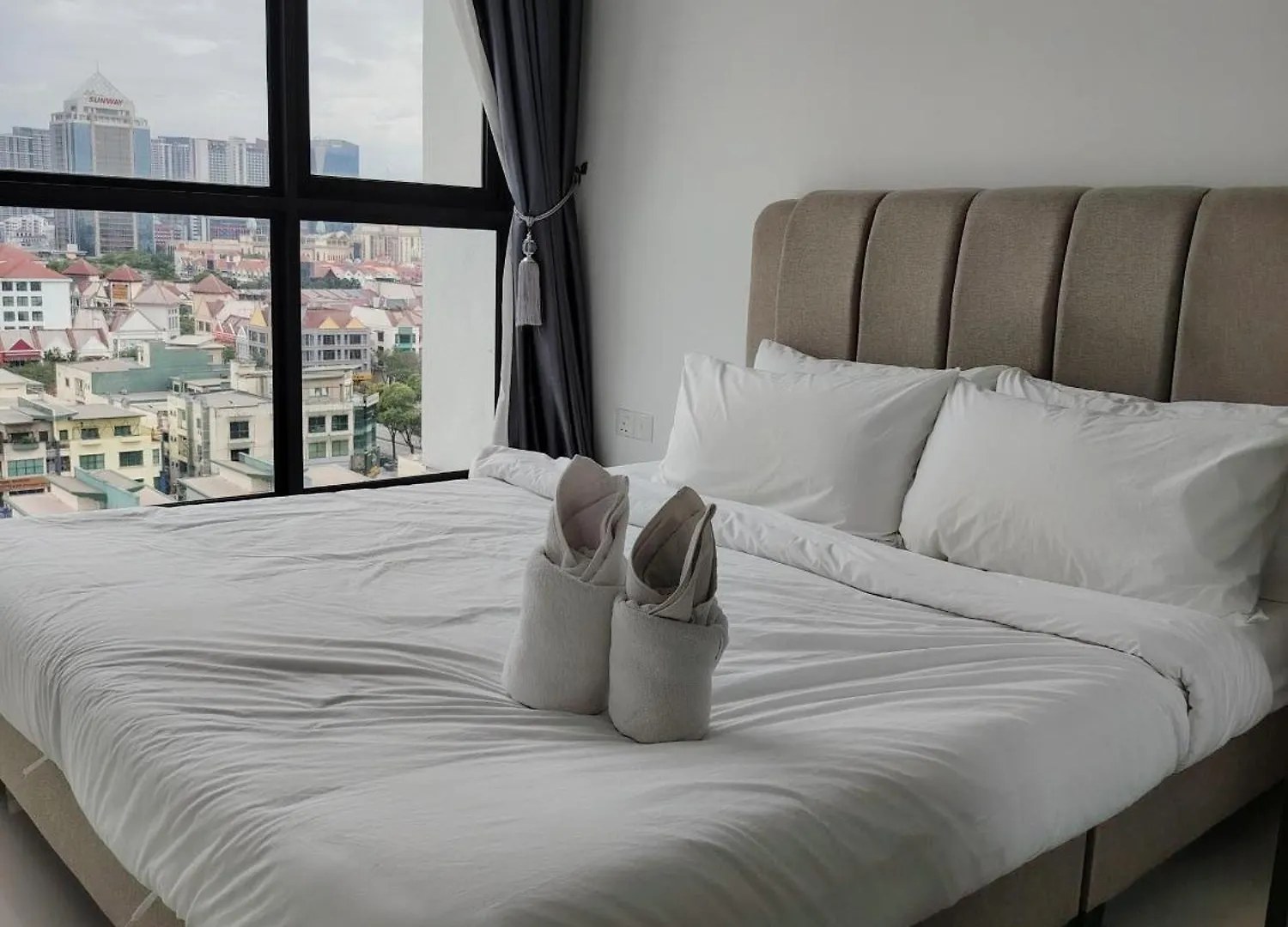 Greenfield Residence With Amazing Pool View And High-Speed Wi-Fi Petaling Jaya Malaysia