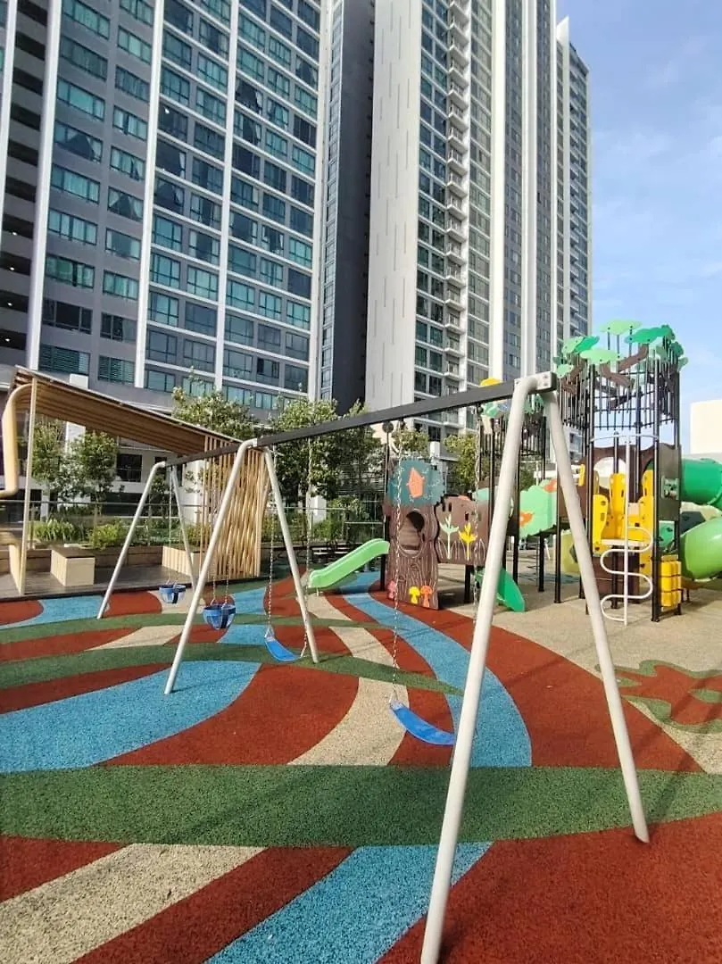 Greenfield Residence With Amazing Pool View And High-Speed Wi-Fi Petaling Jaya 0*,  Malaysia