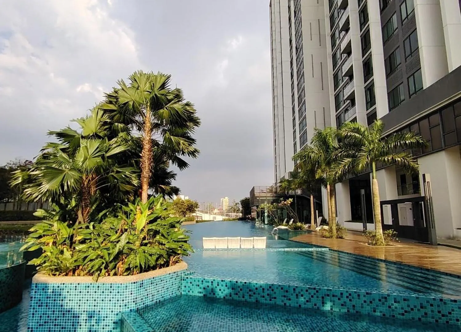 Greenfield Residence With Amazing Pool View And High-Speed Wi-Fi Petaling Jaya Malaysia