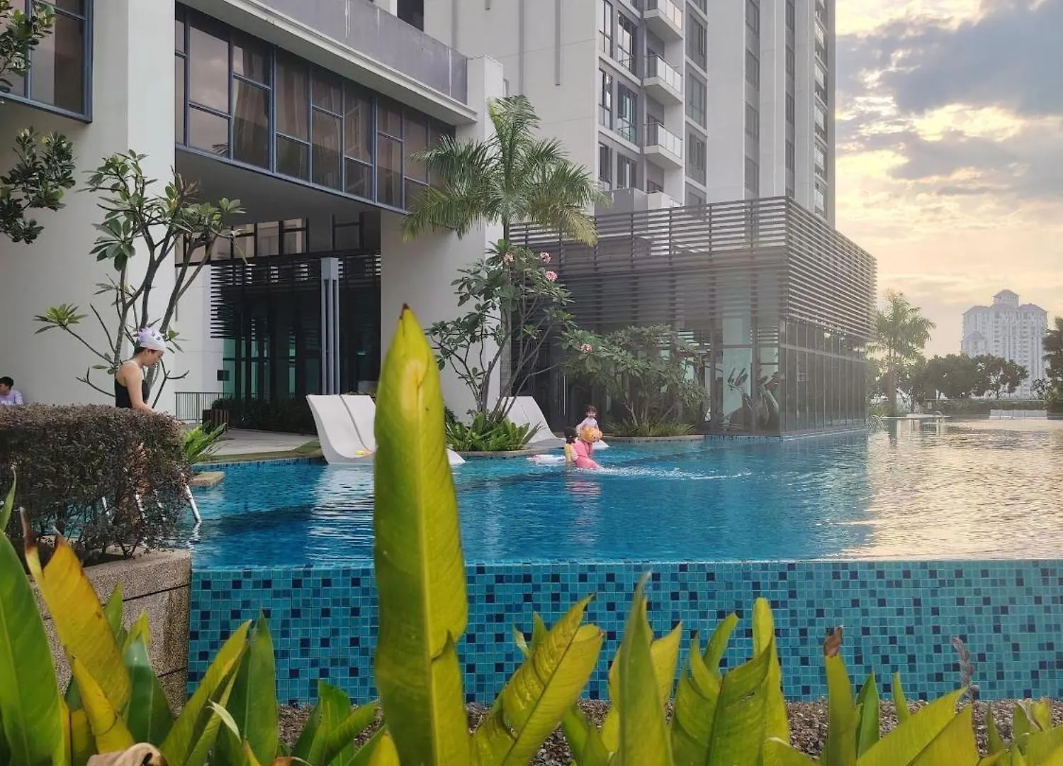 Greenfield Residence With Amazing Pool View And High-Speed Wi-Fi Petaling Jaya 0*,
